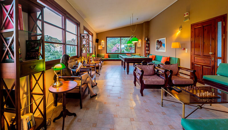 Daphne Hotel Agios Konstantinos (Samos)