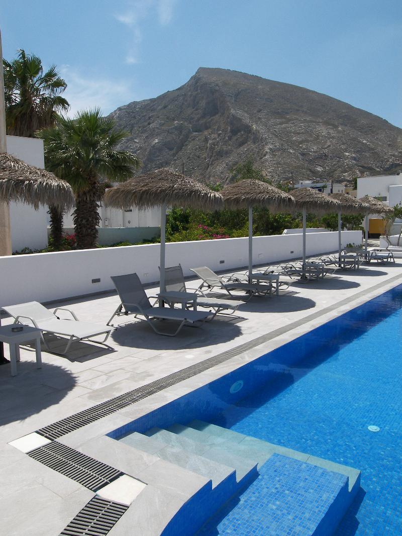 Hotel Oxygen Seaside Kamari (Santorini)