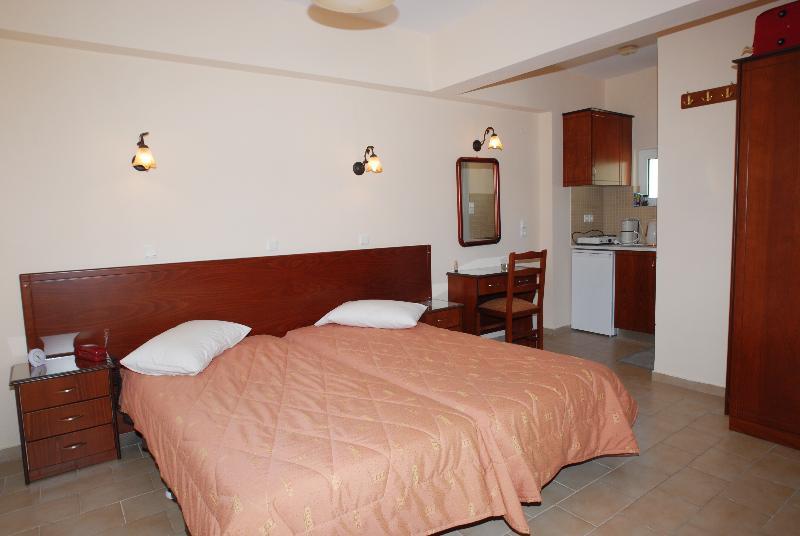 Aparthotel Eriphilly & 3*