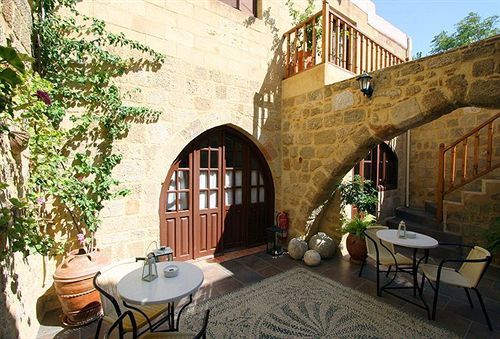 Hotel Camelot Traditional & Classic 3*