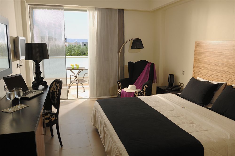 Angela Aparthotel 3*