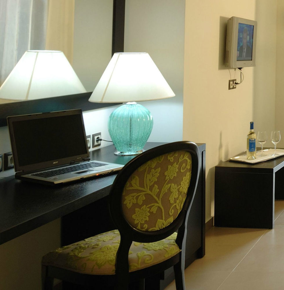 Angela Aparthotel