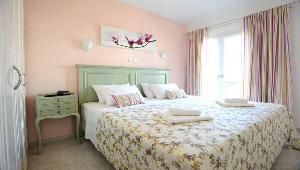 Tinos Resort