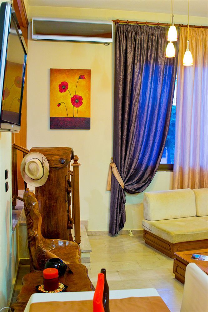 Pavlidis Hotel