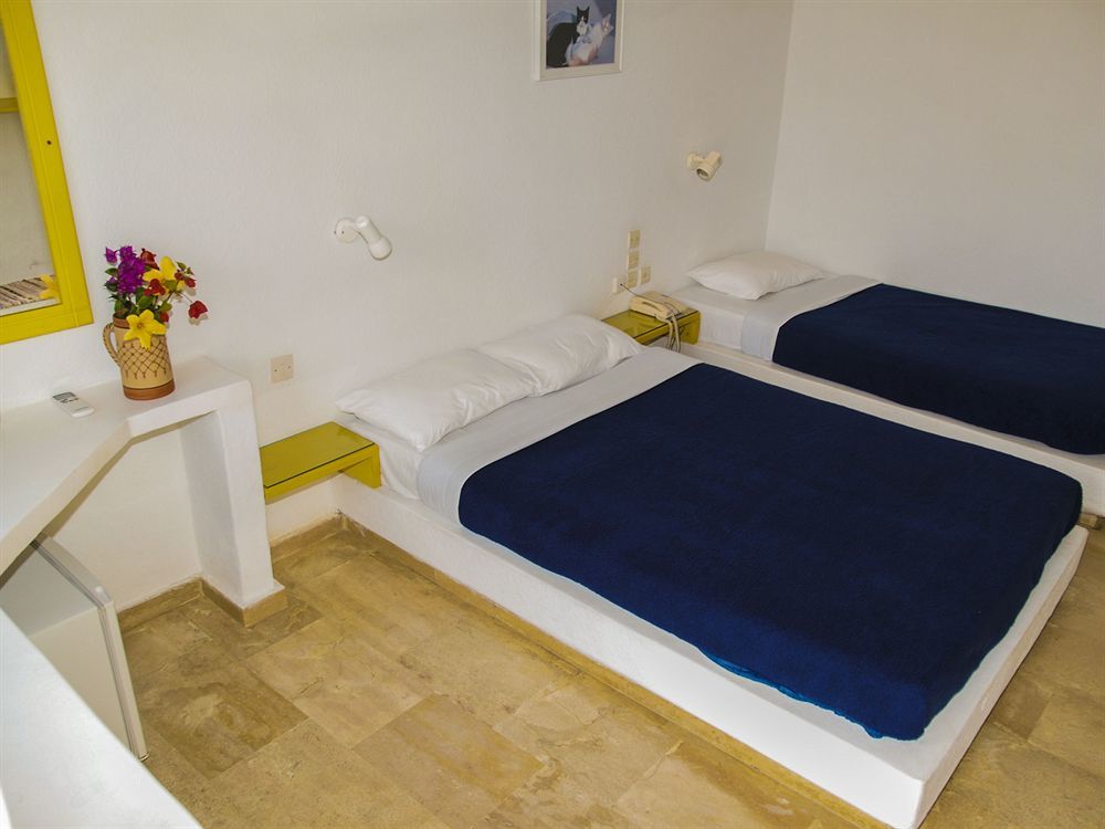 Bay Hotel 2*