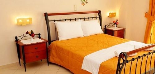 Aparthotel Finiki Plaza