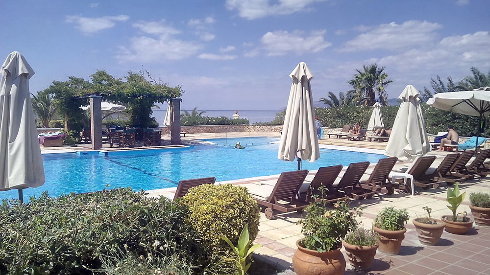 Aparthotel Panselinos 3*