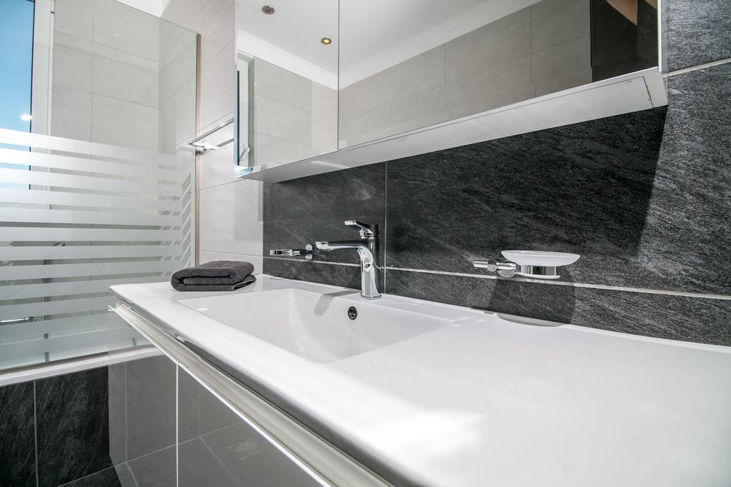 Villa White Lady