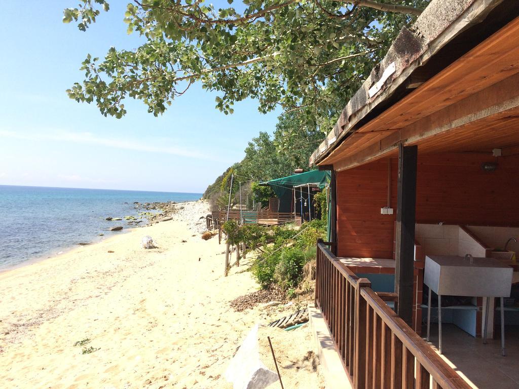 Sarakina Wooden House Campsite Elaiokhorion