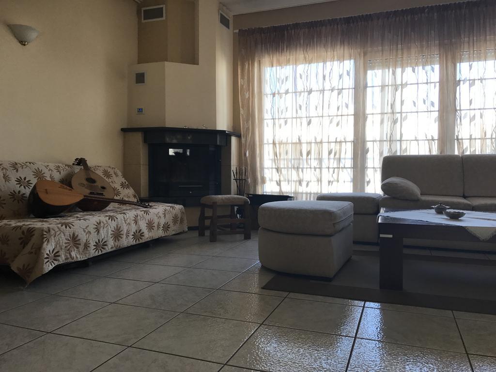 Apartment Family House *