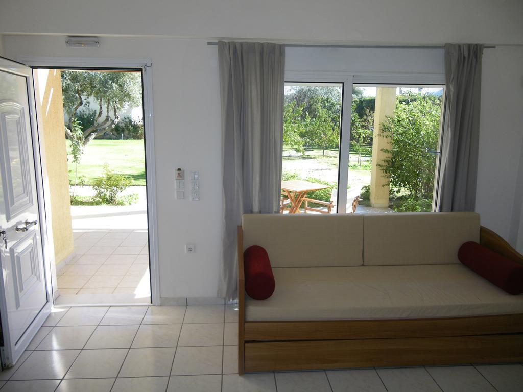 Cosmos Apartment Kalamos (Attica)