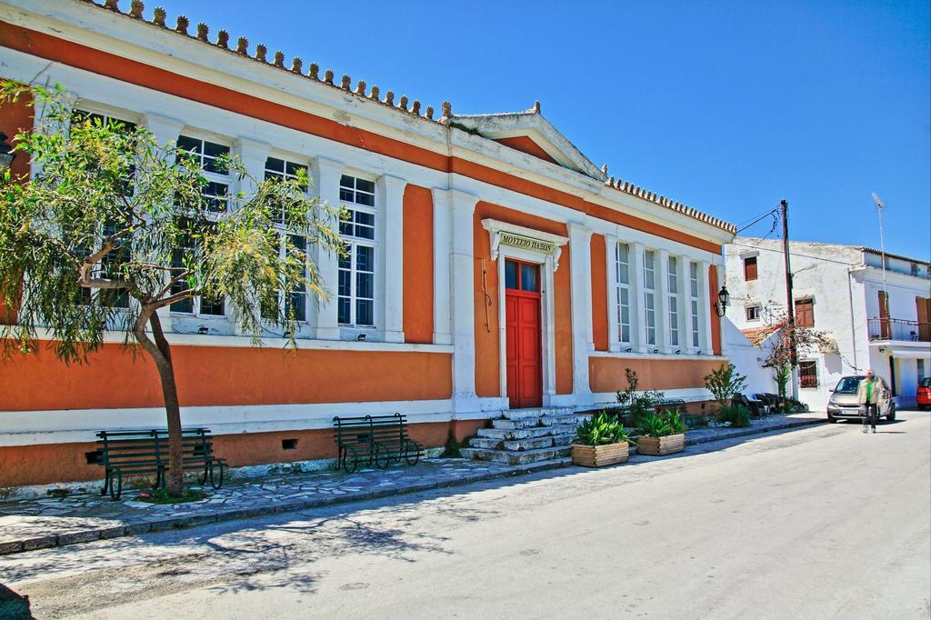 Apartment Avgi Dio *