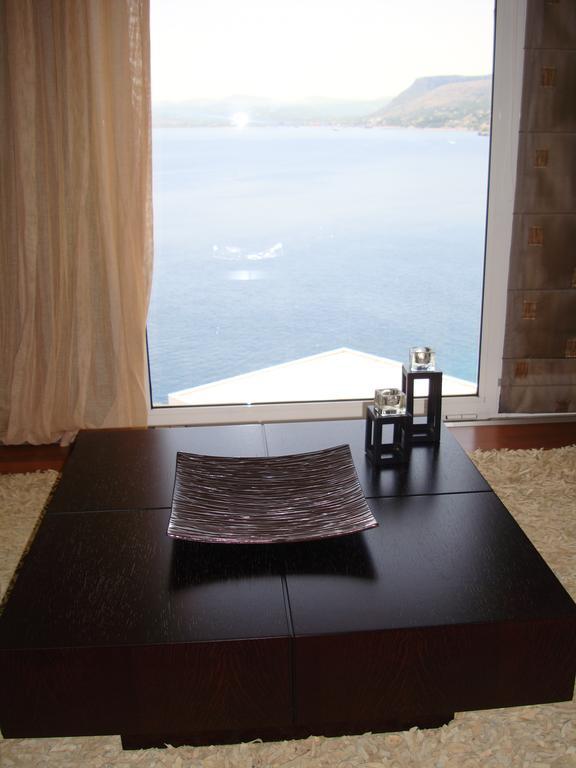 Villa Manos *