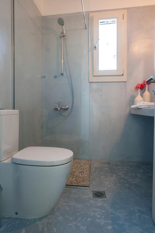 Thoas Residences