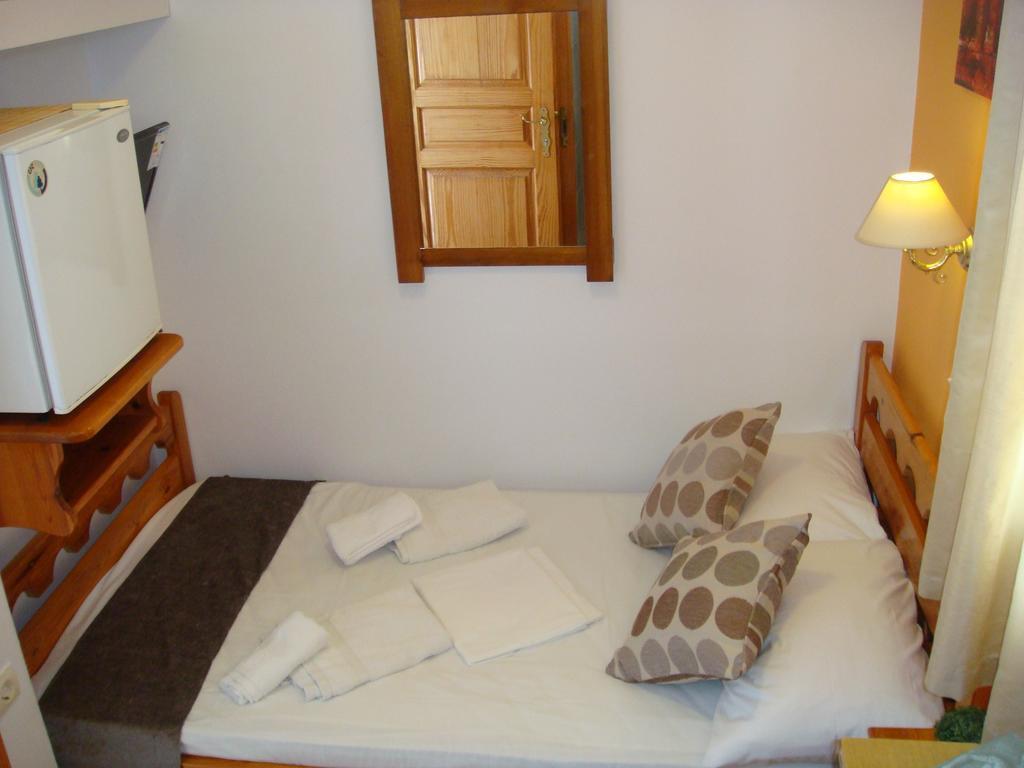 Boussetil Capanmat 2* Tinos