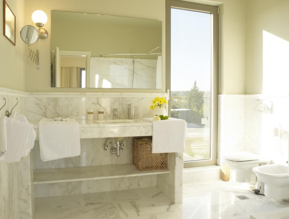 Luxury Trapezia Villa *