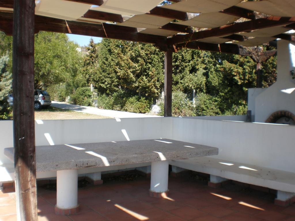 Marvelous House By The Sea Vouliagmeni Lake