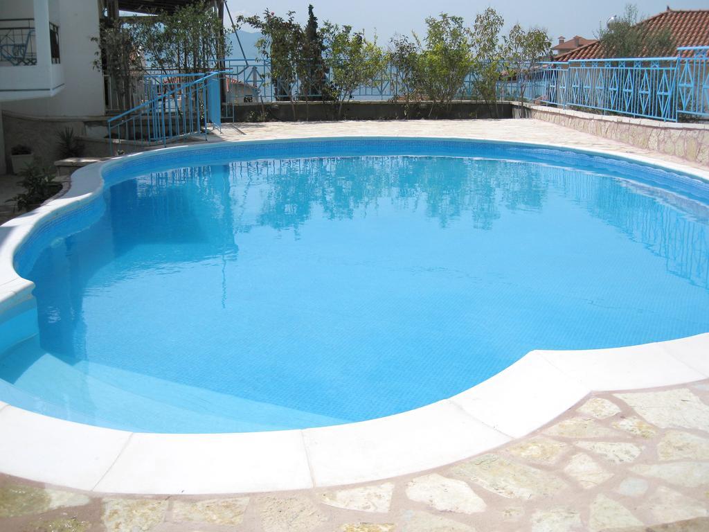 Hotel Avra