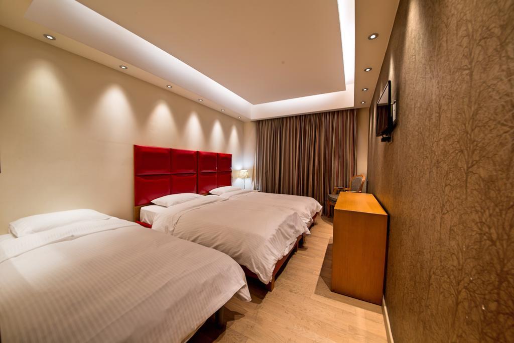 Comfy Boutique Hotel 3*