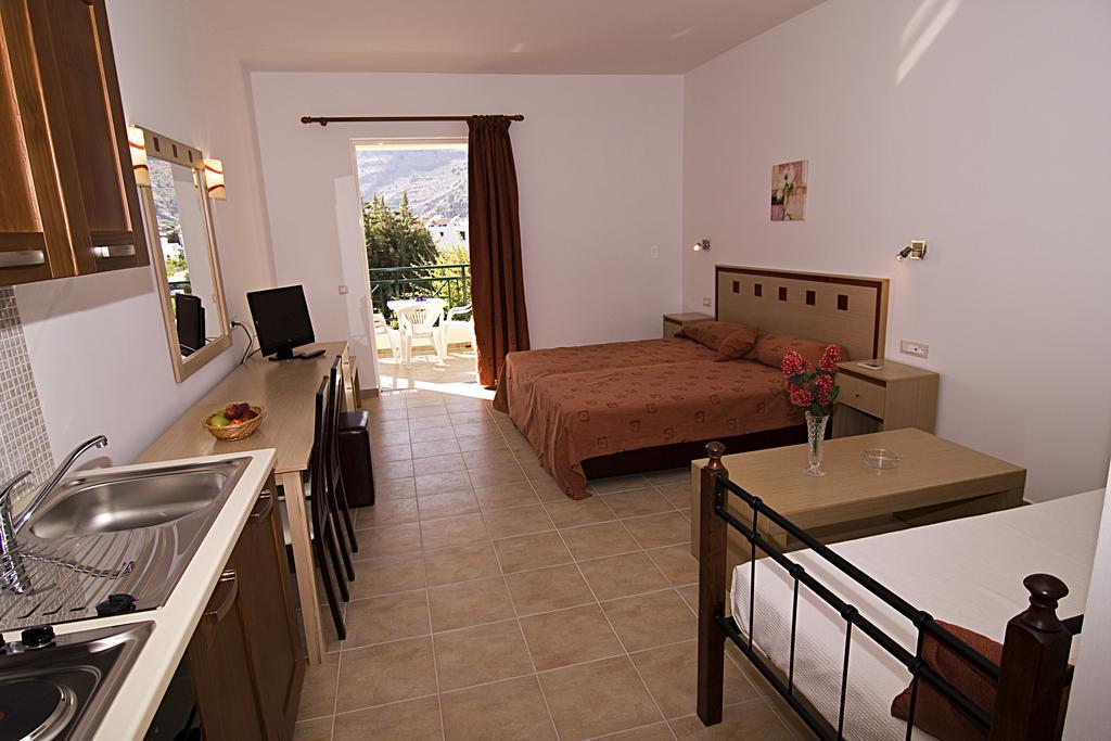 Apartment Sifis Pefkos *