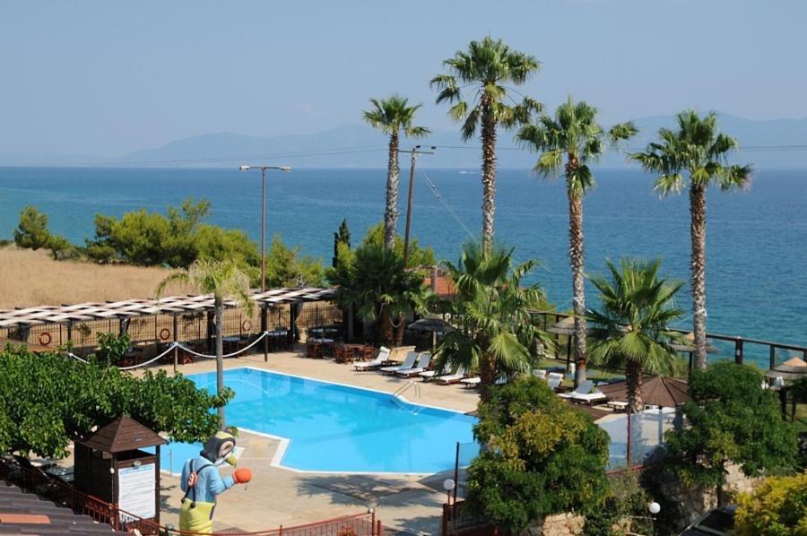 Eugenia Aparthotel 3*