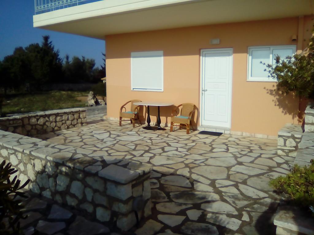 Kalivakia View Apartment Tsoukaladhes