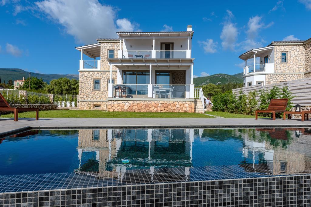 Villa White
