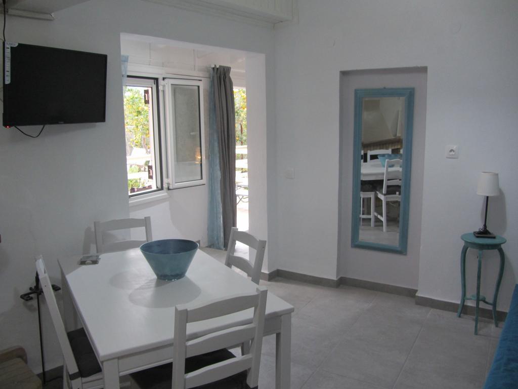 Paxos Bonzai * Gaios