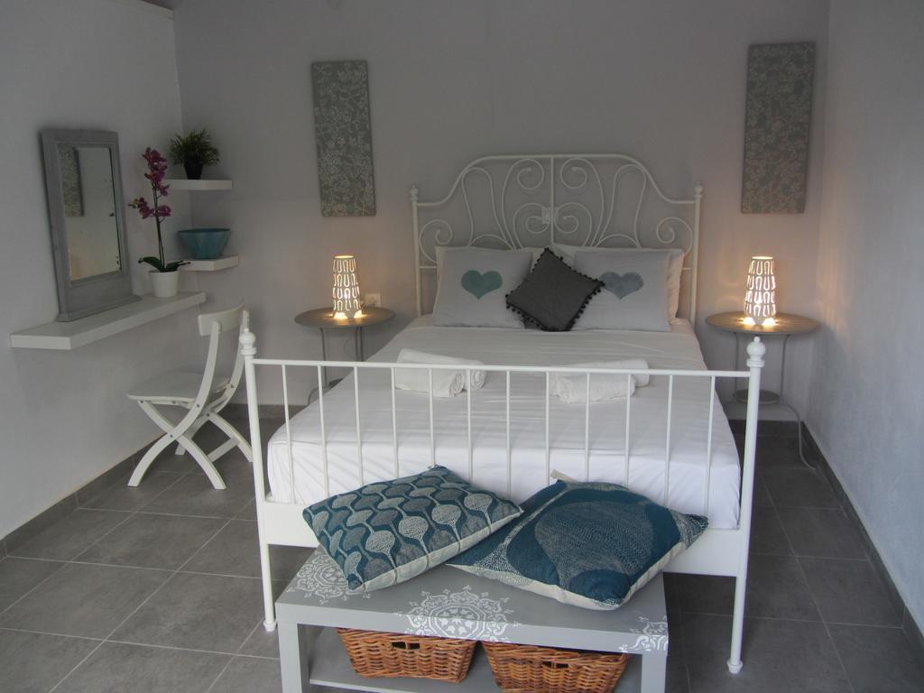 Paxos Bonzai Apartment Gaios