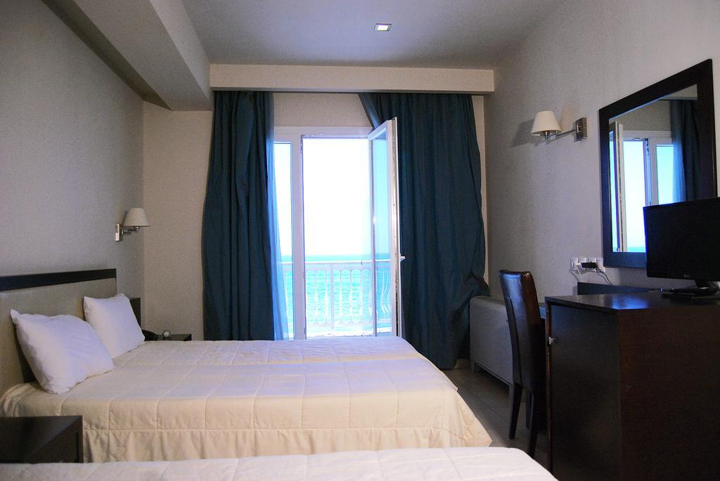 Aktaion Hotel 2*