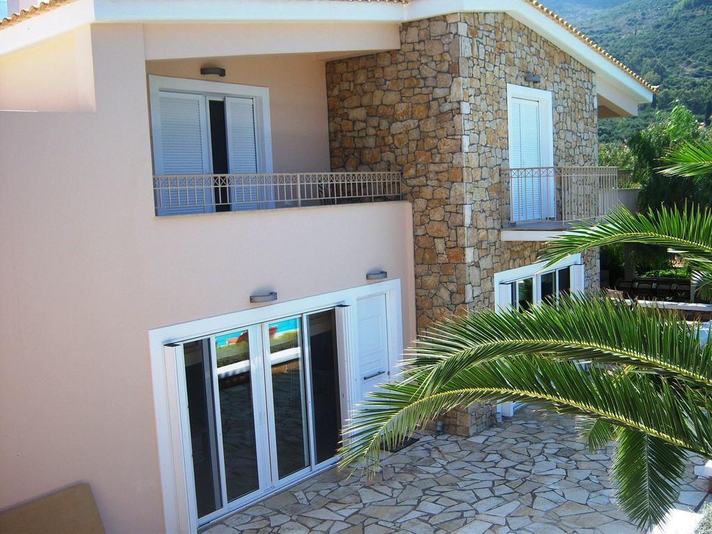Villa Luxury Flora Kiparissia *