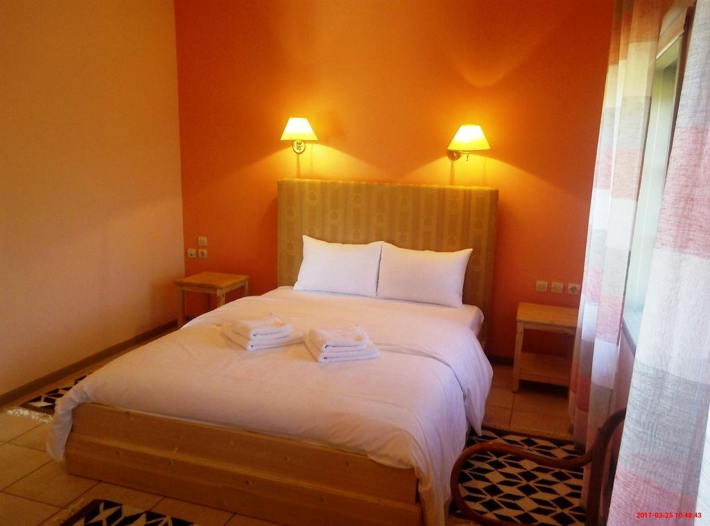 Guest house Linouria