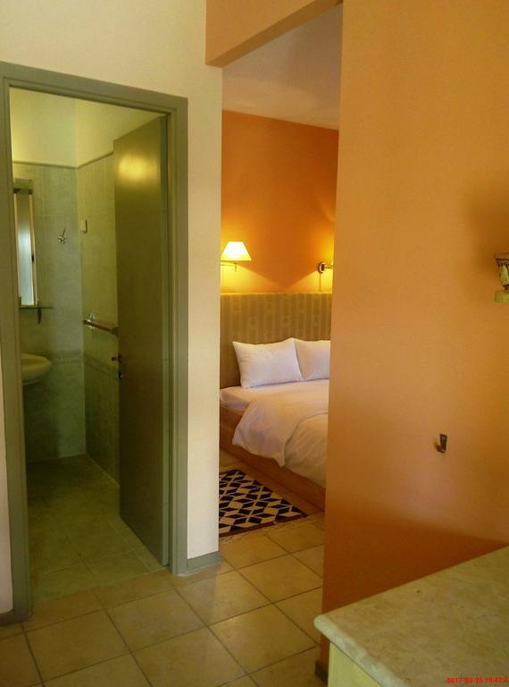 Linouria Guest house