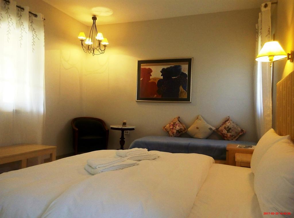 Linouria Guest house *