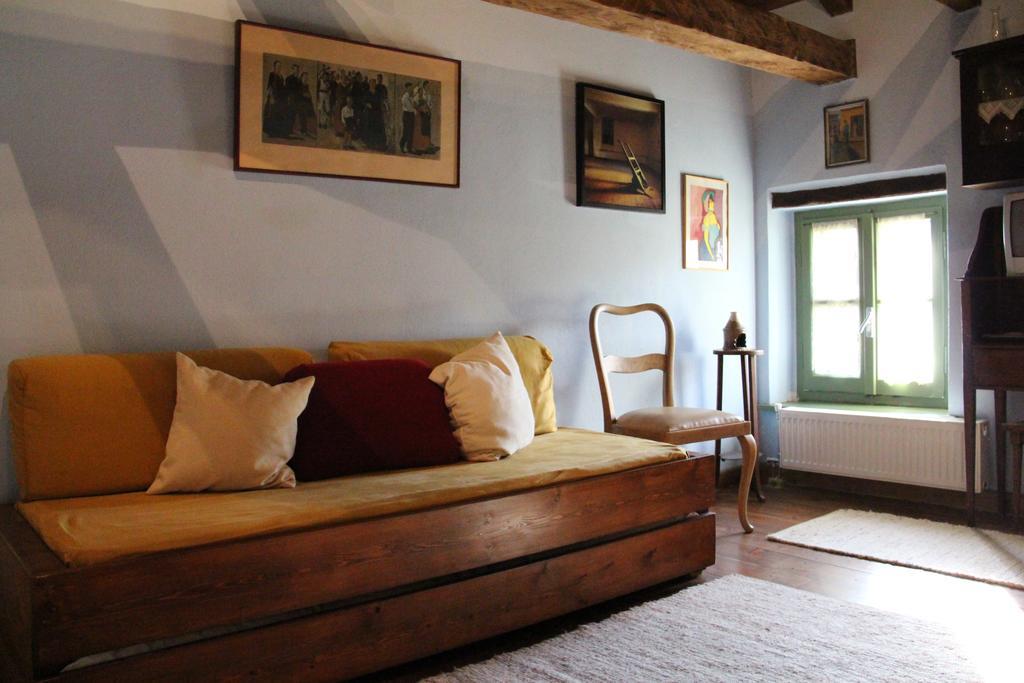 Efipoi Apartment *