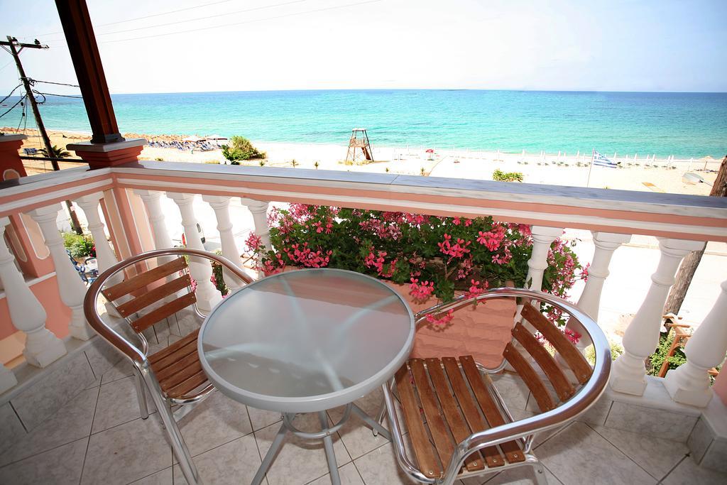 Korali House * Paralia Vrachou