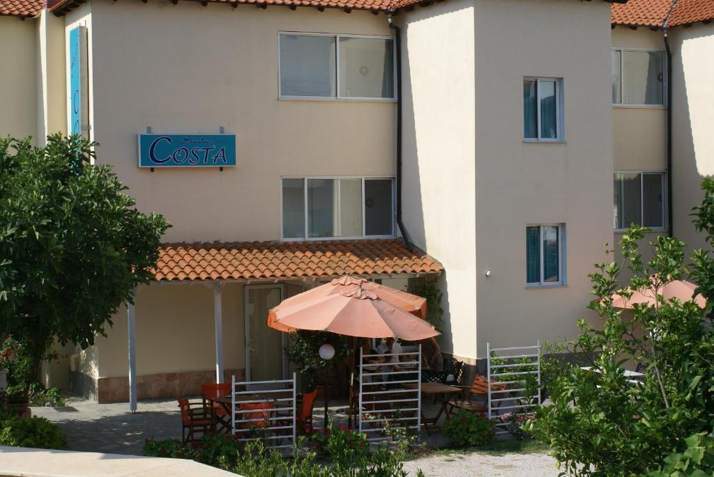 Costa Apartment *