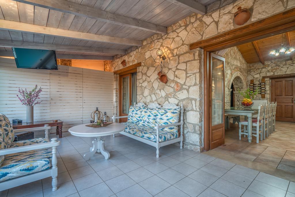 Tramonto With Private Heated Pool, By Zantewize Volimes