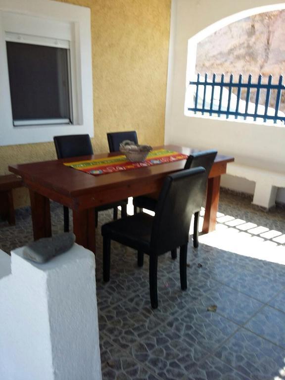 Guest house Avgerinos Paliochori Milos Island