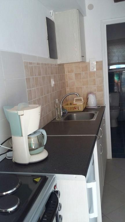 Guest house Avgerinos Paliochori 3*