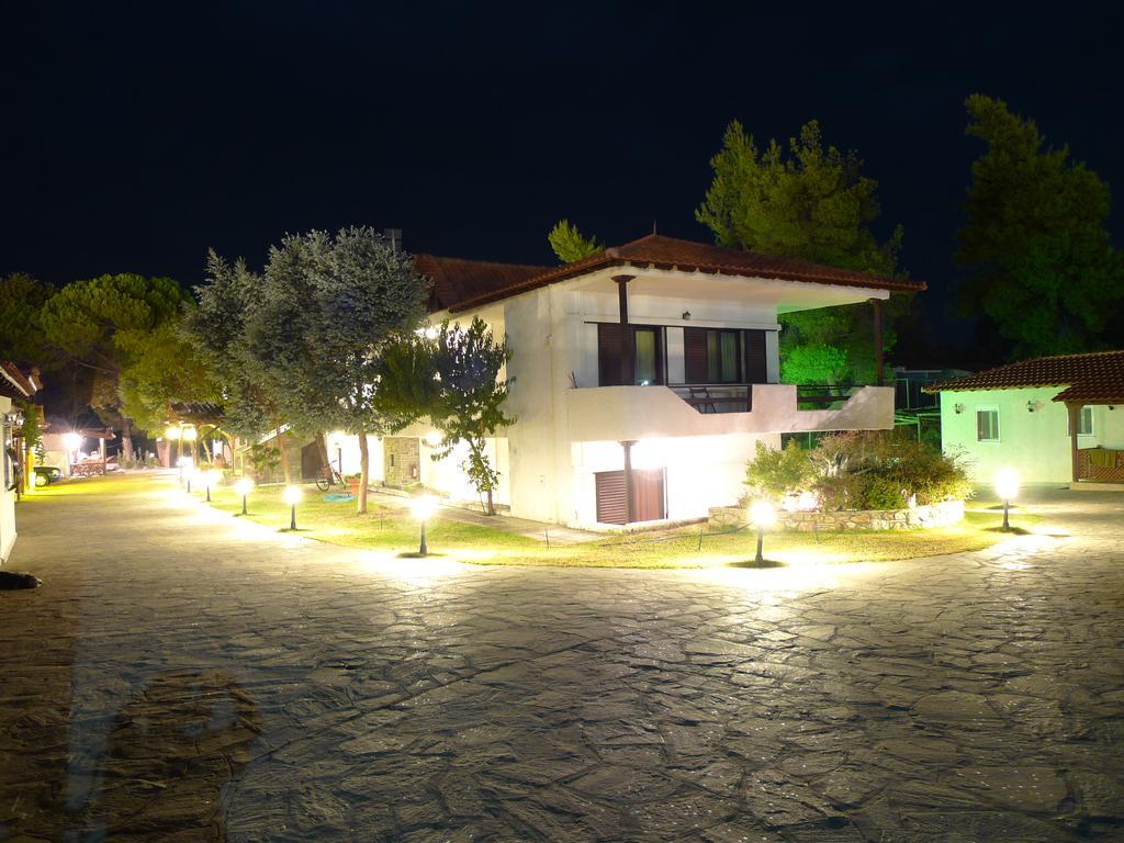 Haus Platanos & By The Sea Apartment