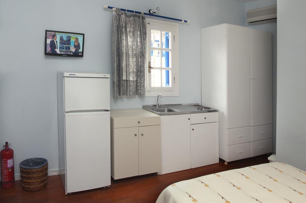 Apartment Akti Peroulia