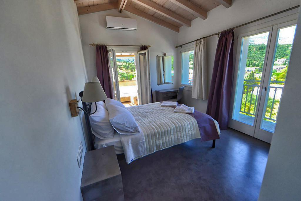 The Cassius Hill House Villa *