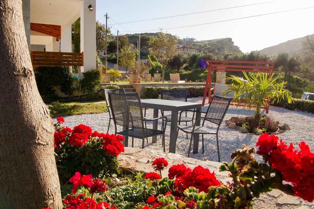 Agarathos Traditional Rooms - Pool - Kaliviani -On The Road To Balos *