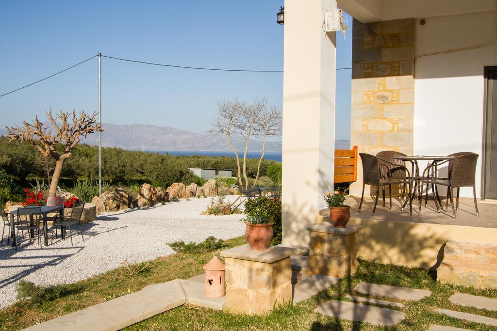 Apartment Agarathos Traditional Rooms - Pool - Kaliviani -On The Road To Balos Kaliviani