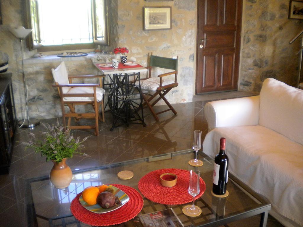 Stone House In A Quiet Landscape, Leonidion Holiday home *