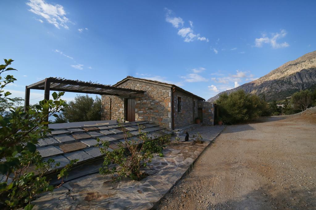 Pyrgos Traditional Village Agios Kirykos (Ikaria)