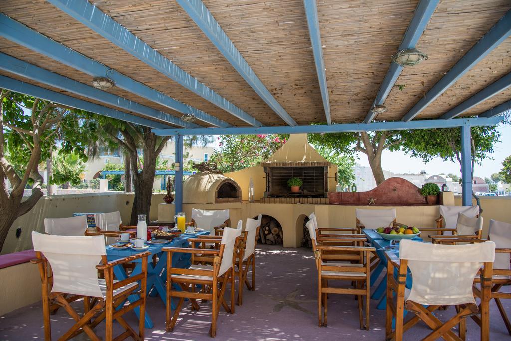 Asterias Mini Coastal Perivolos (Santorini)