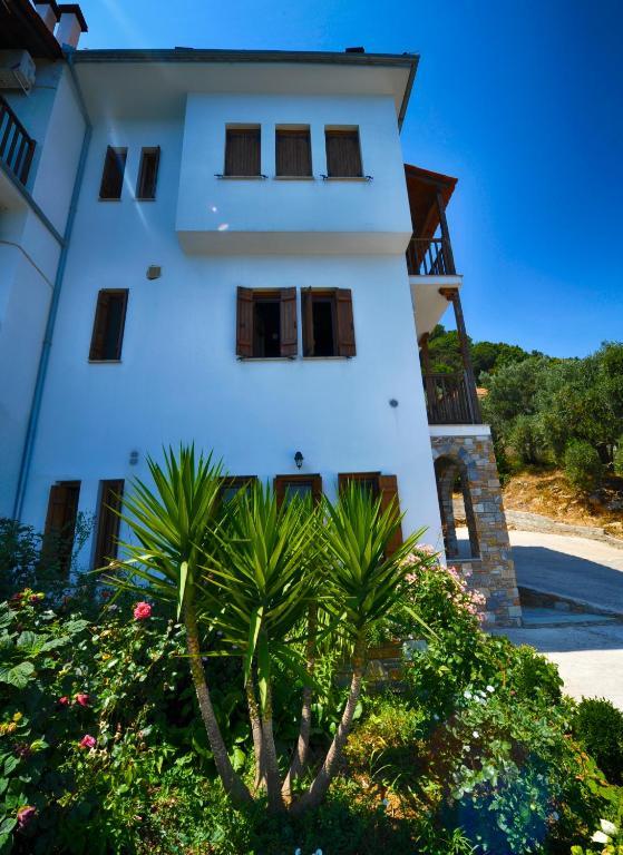Guesthouse Enastron Apartment Chorefton