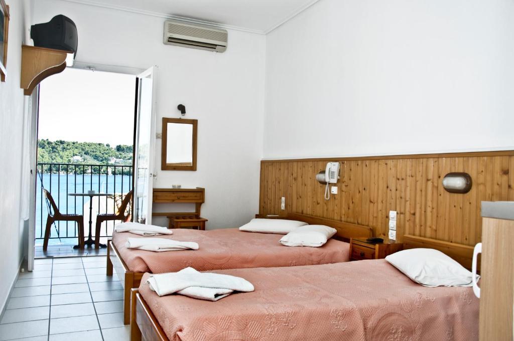 Aparthotel Christina Skiathos Town